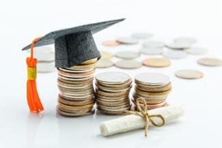 Grad cap and coins_0 Grad cap and coins_0